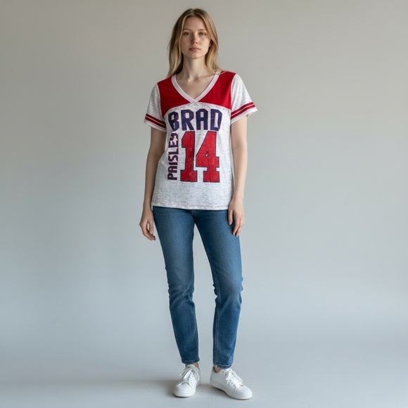 Blue 84 Tops - Brad Paisley - CMA Award T (14 ) - Red & White Baseball T - L